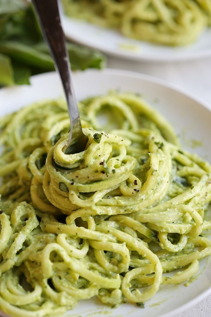 Pesto zucchini pasya