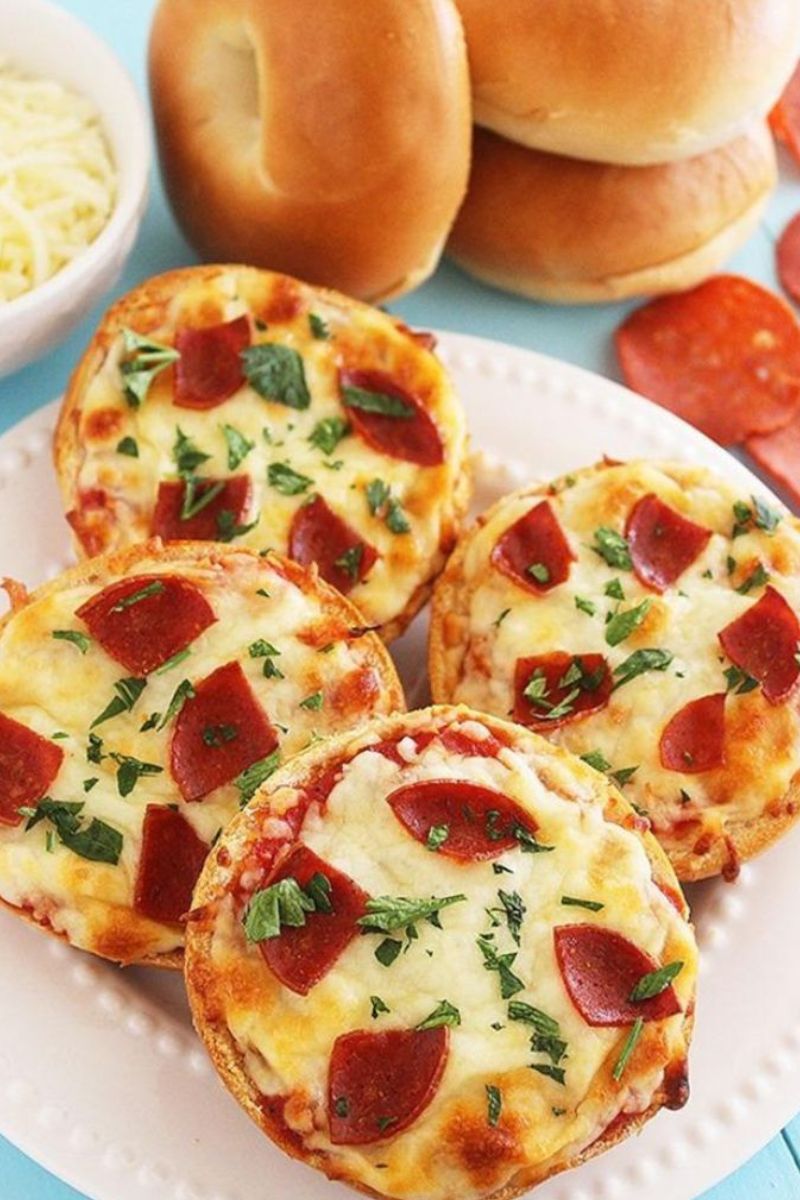 Mini Bagel Pizza